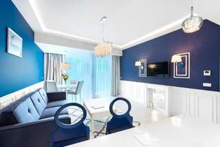 Апарт-отели Dune Resort Mielno - B Мельно Grand One-Bedroom Apartment with Side Sea View-3